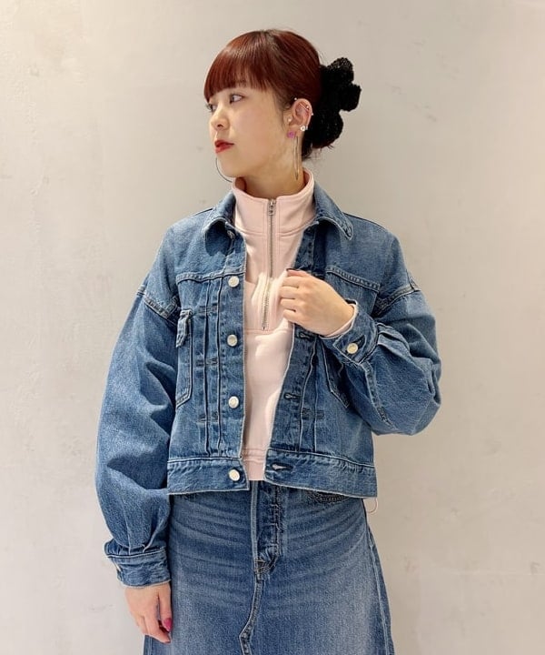 りかちょび/岸本梨佳さんの「BEAMS WOMEN｜CONTROL FREAK / スタッズ コンチョ 巾着 バッグ」を使ったコーディネート