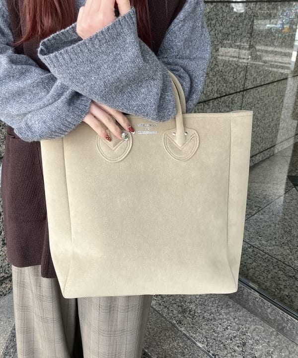 大槻 まひろさんの「BEAMS WOMEN｜メランジ ハイネック ニット」を使ったコーディネート