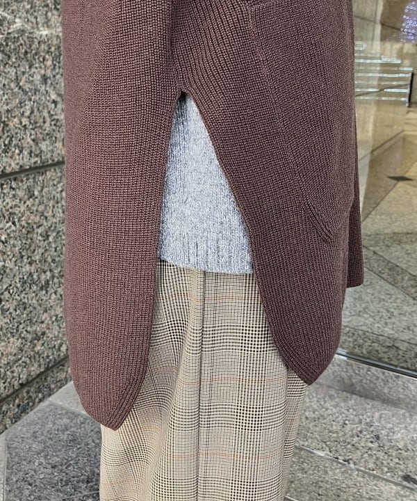 大槻 まひろさんの「BEAMS WOMEN｜メランジ ハイネック ニット」を使ったコーディネート