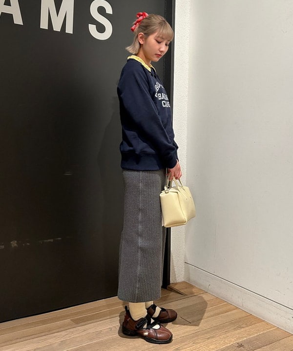佐藤 亜美さんの「BEAMS WOMEN｜AK+1 / ワッフルニット スカート」を使ったコーディネート