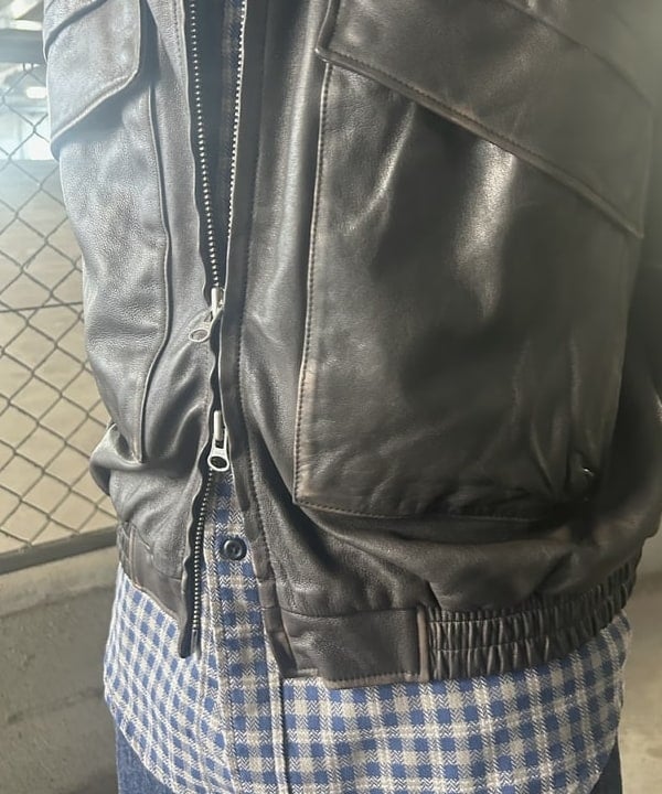 タマイユウトさんの「BEAMS WOMEN｜ユーズド加工 レザー ショートブルゾン」を使ったコーディネート