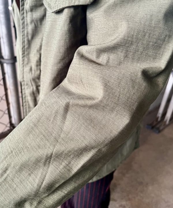 高遠 恒巳さんの「BEAMS WOMEN｜【別注】L.L.Bean / Deep Bottom Leather Handle Zip Tote S」を使ったコーディネート