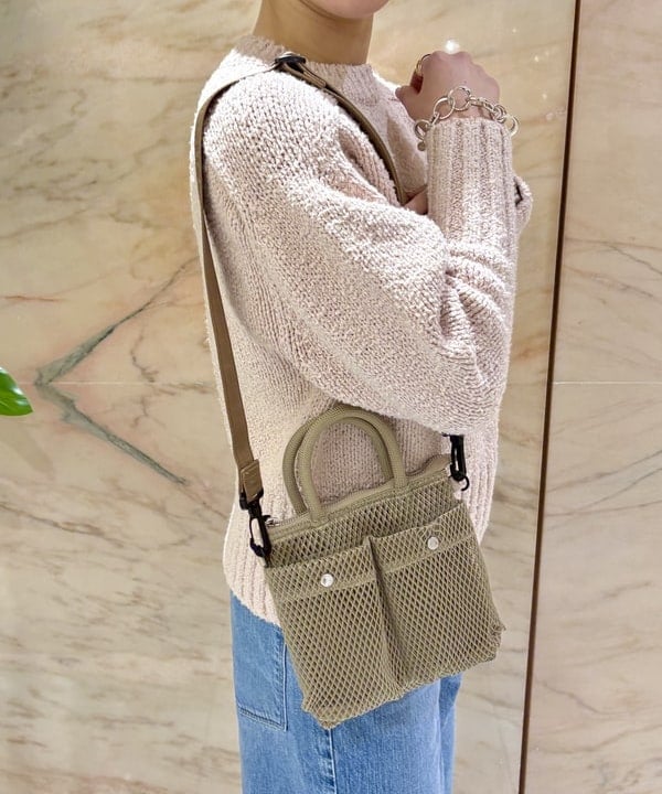 ゆうかさんの「BEAMS WOMEN｜NOMADIS / HELMET MESH Petit ショルダーバッグ」を使ったコーディネート
