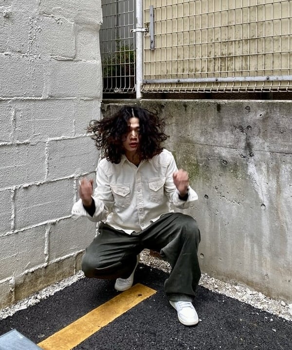 りくっしーさんの「BEAMS WOMEN｜【別注】REMI RELIEF / Denim Western shirt Classic Fit」を使ったコーディネート