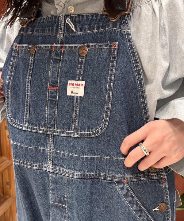 クロサワさんの「BEAMS WOMEN｜【別注】BIGMAC / デニム オーバーオール 25SS」を使ったコーディネート