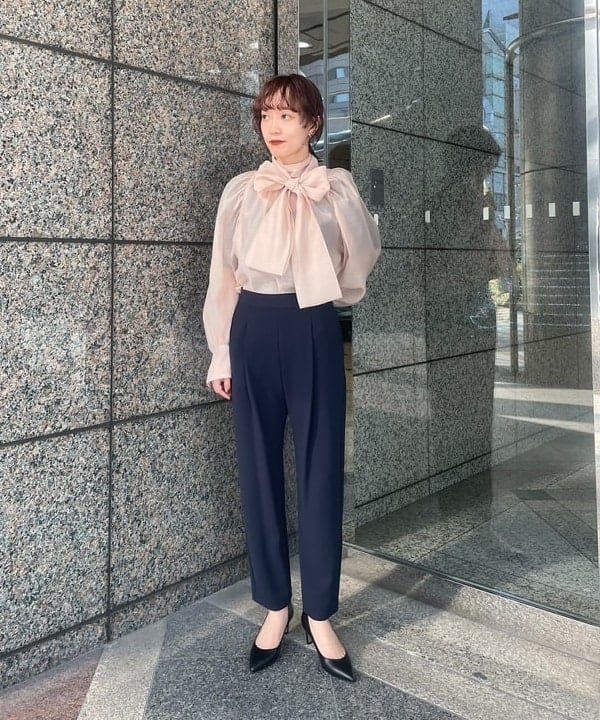 多田 日奈子さんの「BEAMS WOMEN｜フレアー ラグランスリーブ コート」を使ったコーディネート