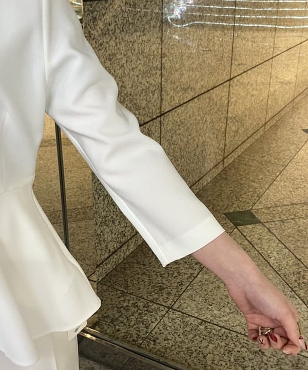 大槻 まひろさんの「BEAMS WOMEN｜ハイウエスト ワイド ストレートパンツ＊」を使ったコーディネート