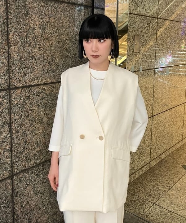 大槻 まひろさんの「BEAMS WOMEN｜ハイウエスト ワイド ストレートパンツ＊」を使ったコーディネート
