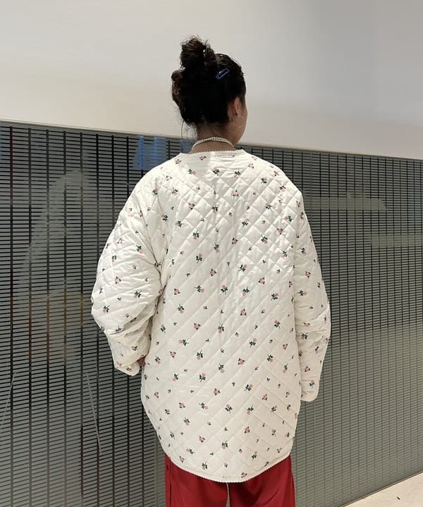 清水 彩乃さんの「BEAMS WOMEN｜ランダム パール ネックレス」を使ったコーディネート