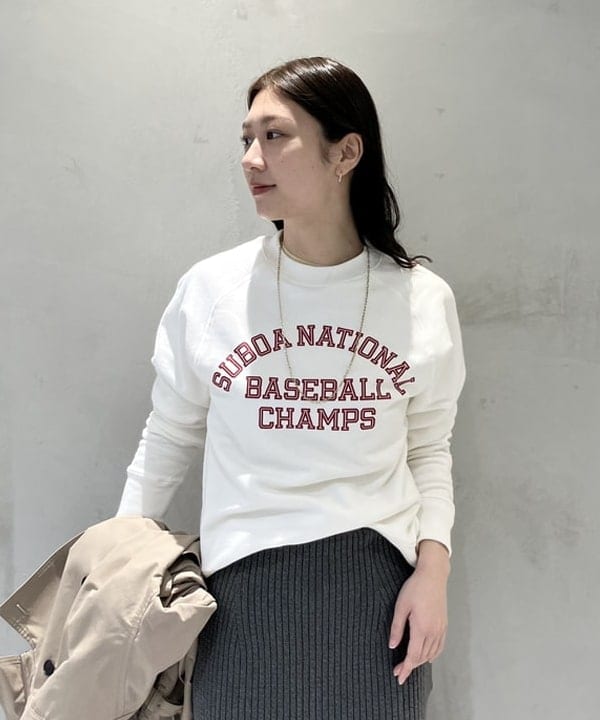 坂本 涼花さんの「BEAMS WOMEN｜AK+1 / ドルマンスリーブ風 トレンチコート」を使ったコーディネート