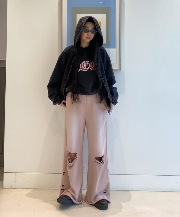 ayaさんの「BEAMS WOMEN｜フェード カレッジ Tシャツ」を使ったコーディネート