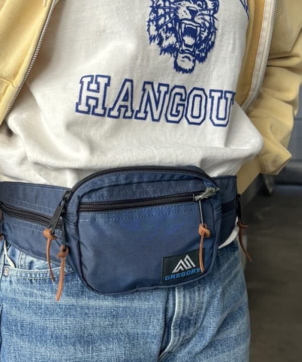 チナツさんの「BEAMS WOMEN｜GREGORY / 別注 VINTAGE HIP MATE NAVY」を使ったコーディネート