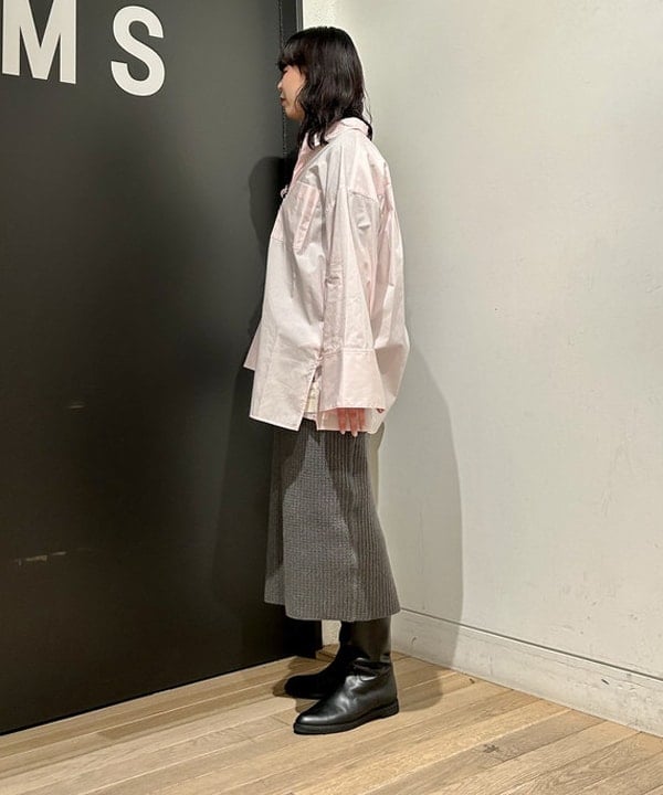 早川 萌子さんの「BEAMS WOMEN｜sita parantica / 別注 巾着 ショルダーバッグ」を使ったコーディネート
