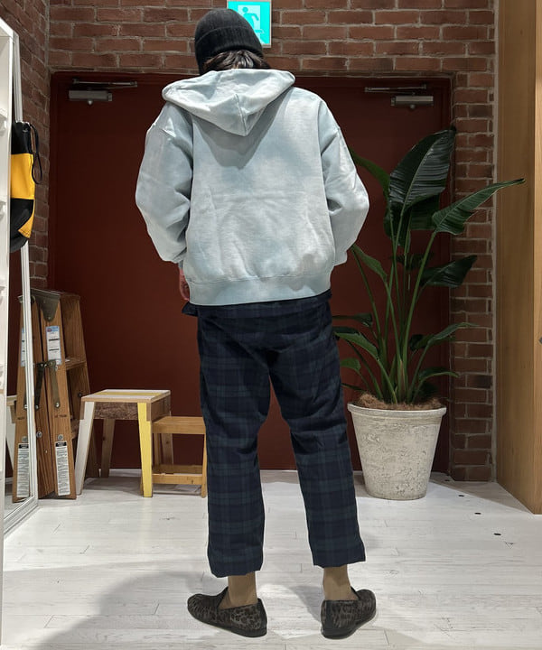 shimaさんの「BEAMS WOMEN｜フェード ジップアップ フーディ」を使ったコーディネート