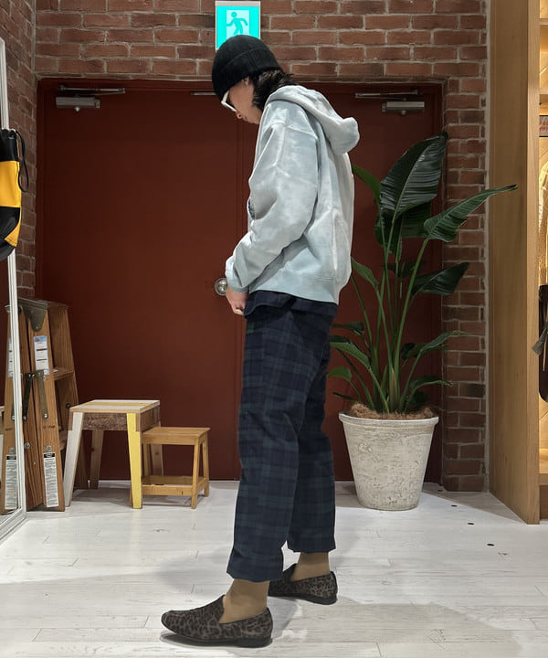 shimaさんの「BEAMS WOMEN｜フェード ジップアップ フーディ」を使ったコーディネート