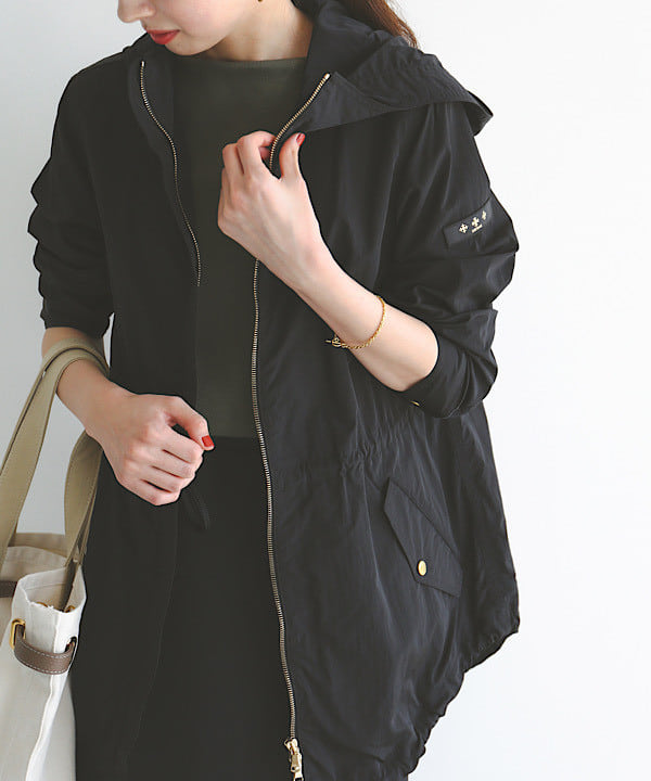 shibataさんの「BEAMS WOMEN｜TATRAS × Demi-Luxe BEAMS / 別注 CRIDORLA ナイロン フード ブルゾン」を使ったコーディネート