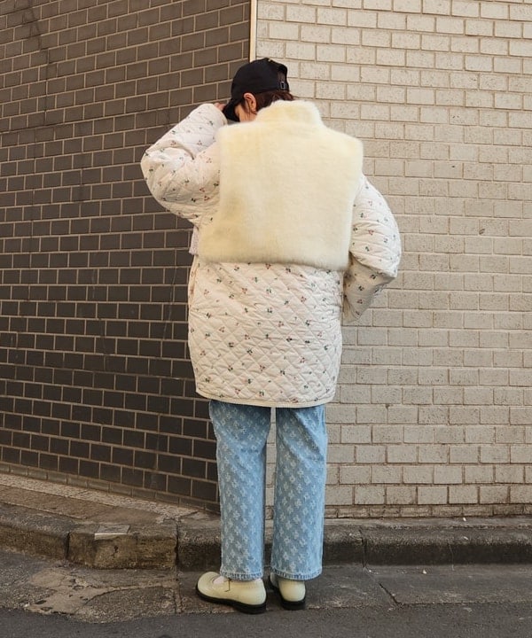 saori KATOさんの「BEAMS WOMEN｜ジャカード デニム パンツ」を使ったコーディネート
