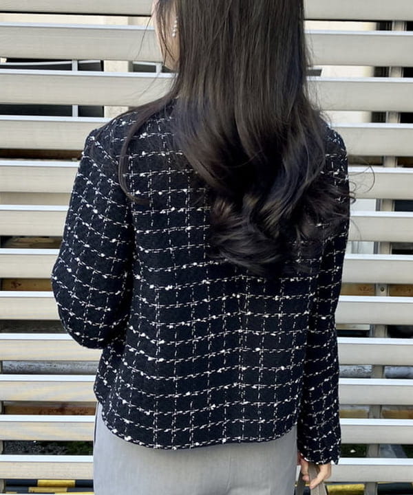 りえさんの「BEAMS WOMEN｜ツイード ノーカラー ジャケット」を使ったコーディネート