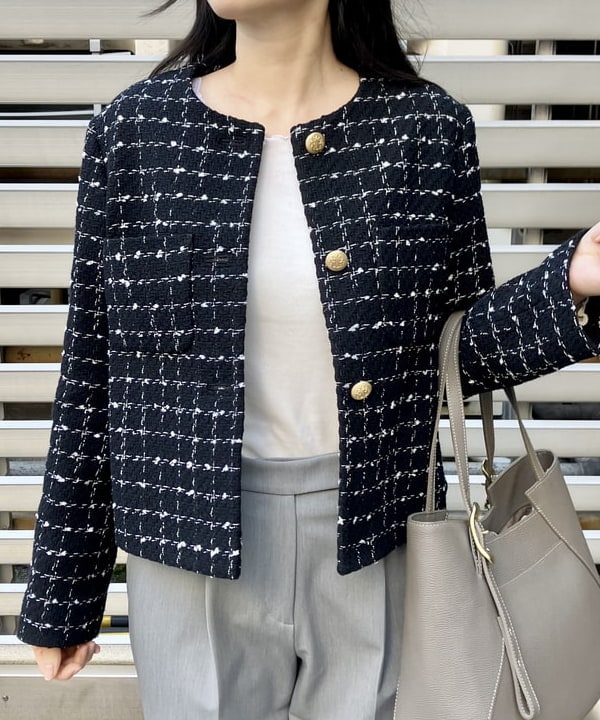 りえさんの「BEAMS WOMEN｜ツイード ノーカラー ジャケット」を使ったコーディネート