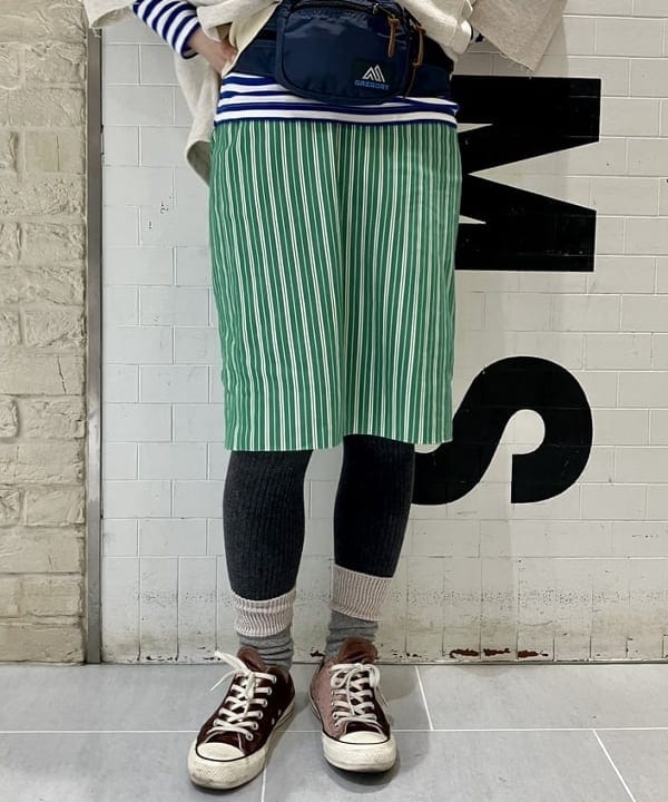 小原 もこさんの「BEAMS WOMEN｜GREGORY / 別注 VINTAGE HIP MATE NAVY」を使ったコーディネート