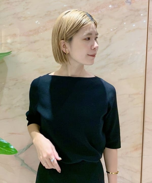 AONO SHIKAMAさんの「BEAMS WOMEN｜シンプル ボートネックニット .M」を使ったコーディネート