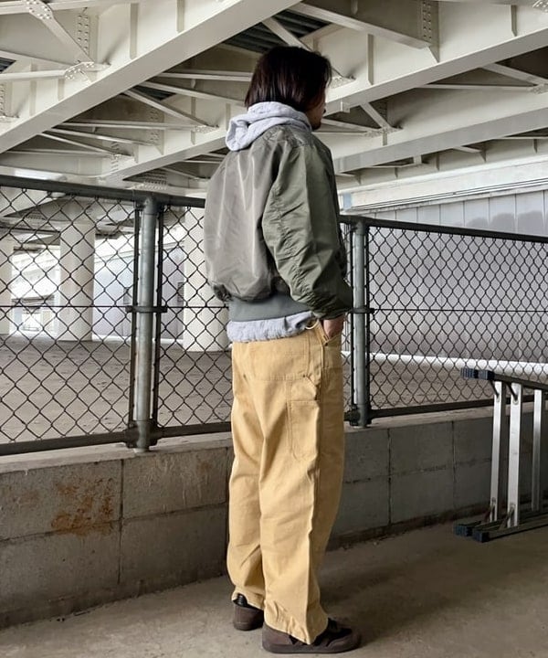 槙山 賢斗さんの「BEAMS WOMEN｜パッチワーク ヘリンボーン フードシャツ」を使ったコーディネート