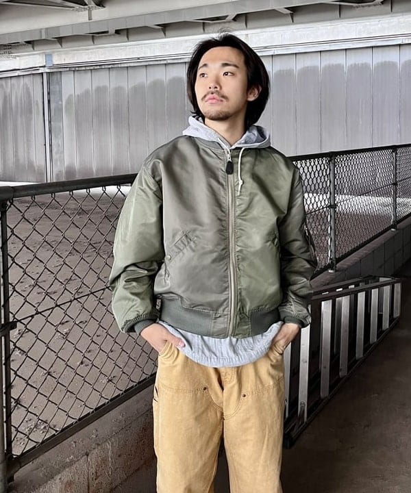 槙山 賢斗さんの「BEAMS WOMEN｜パッチワーク ヘリンボーン フードシャツ」を使ったコーディネート