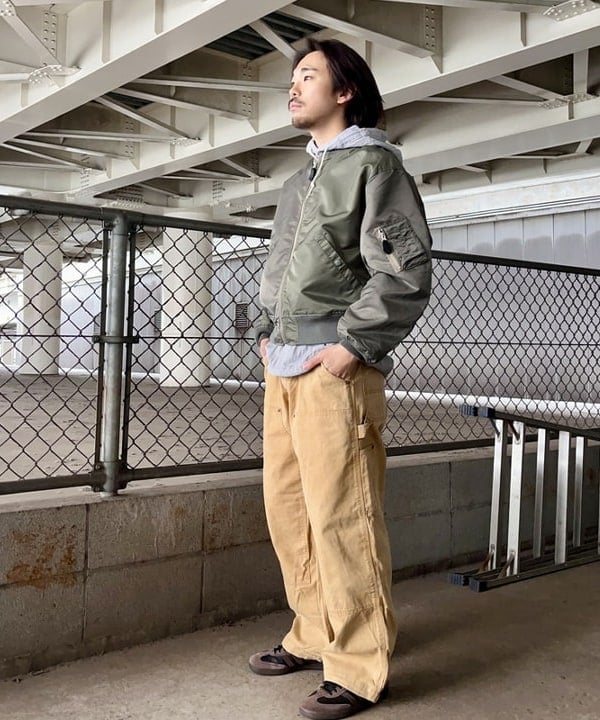 槙山 賢斗さんの「BEAMS WOMEN｜パッチワーク ヘリンボーン フードシャツ」を使ったコーディネート