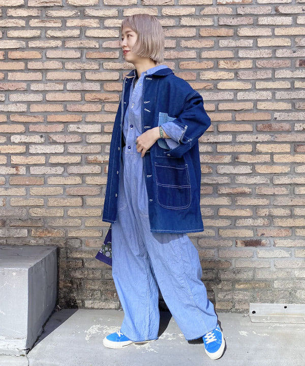 Kaoru Sakumaさんの「BEAMS WOMEN｜クレイジー ビッグ カバーオールコート」を使ったコーディネート