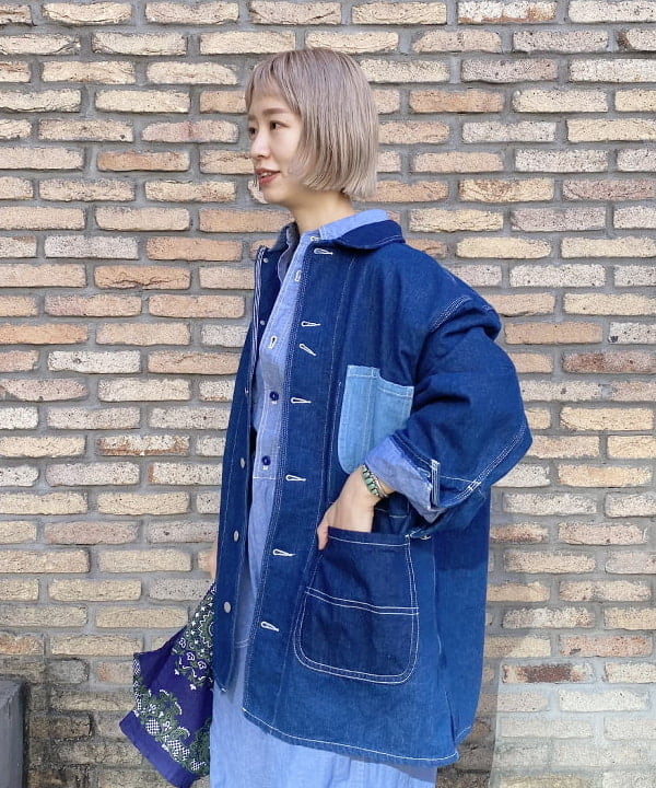 Kaoru Sakumaさんの「BEAMS WOMEN｜クレイジー ビッグ カバーオールコート」を使ったコーディネート