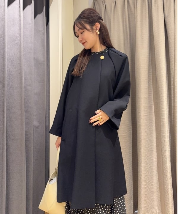 YUIさんの「BEAMS WOMEN｜フレアー ラグランスリーブ コート」を使ったコーディネート