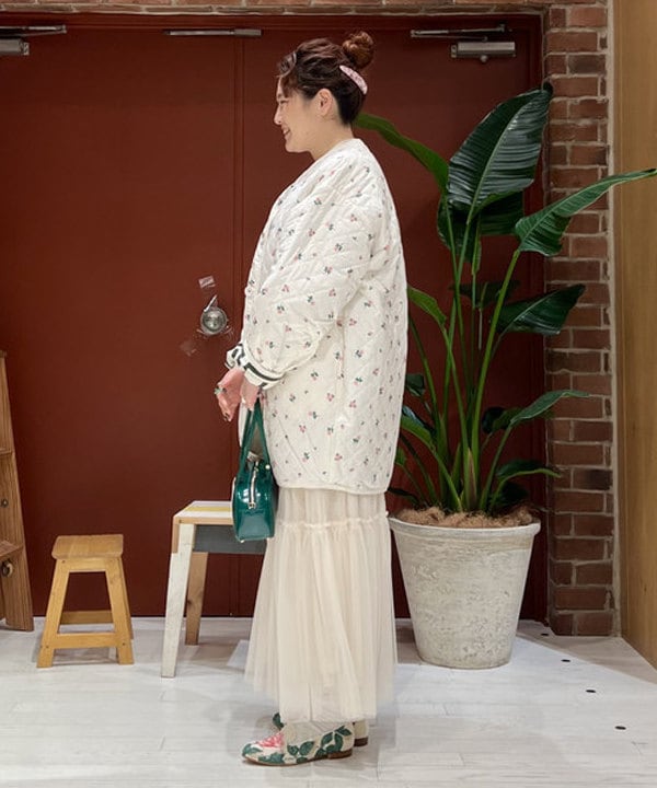 エノモト アミさんの「BEAMS WOMEN｜Ray BEAMS / チュール キリカエ ティアード スカート」を使ったコーディネート