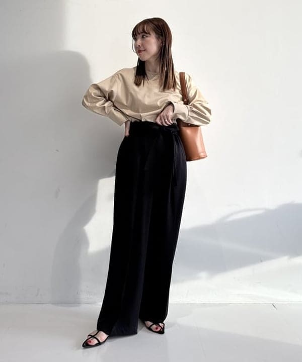 makita mikaさんの「BEAMS WOMEN｜GIANNI NOTARO / NEW フレーム バケット バッグ」を使ったコーディネート