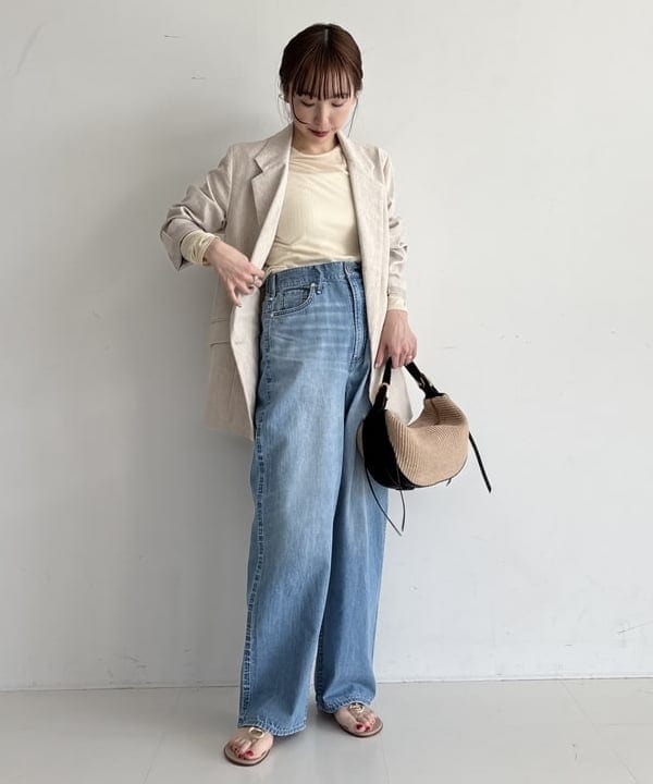 makita mikaさんの「BEAMS WOMEN｜シアーコットン ロングスリーブTシャツ」を使ったコーディネート