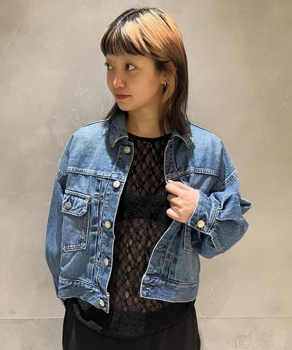 前田 優衣さんの「BEAMS WOMEN｜ストレッチレース クルーネック Tシャツ」を使ったコーディネート