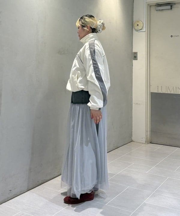 大石彩可さんの「BEAMS WOMEN｜ストライプ キリカエ トラックジャケット」を使ったコーディネート