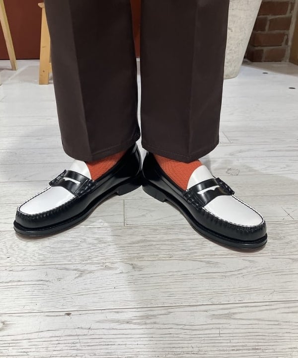 ディクソン 太陽さんの「BEAMS WOMEN｜【別注】DICKIES / ワーク フレア パンツ」を使ったコーディネート
