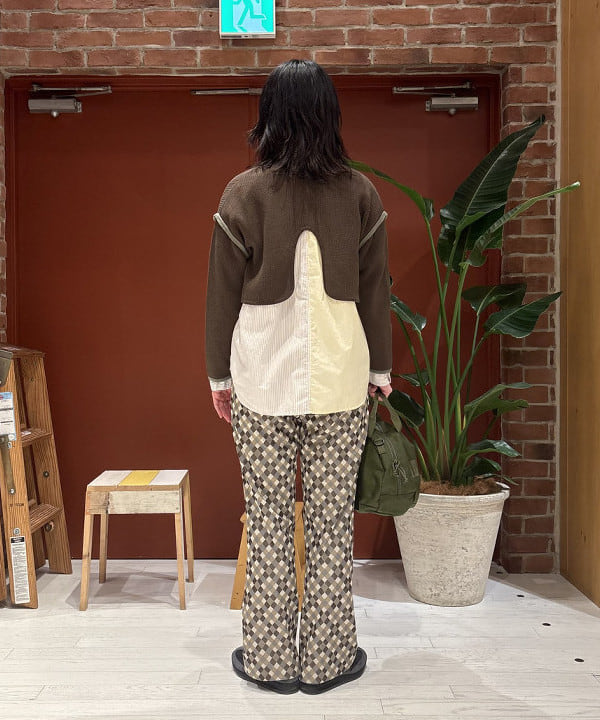 クロサワさんの「BEAMS WOMEN｜ポリエステル ジャカード パンツ」を使ったコーディネート