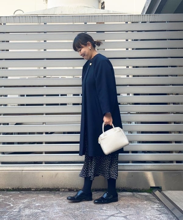 藤井 裕実子さんの「BEAMS WOMEN｜フレアー ラグランスリーブ コート」を使ったコーディネート