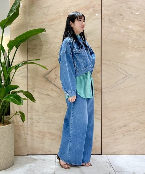 中丸　栞さんの「BEAMS WOMEN｜ポインテッド ヌードサンダル .M」を使ったコーディネート