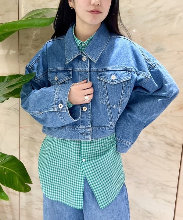 中丸　栞さんの「BEAMS WOMEN｜ポインテッド ヌードサンダル .M」を使ったコーディネート