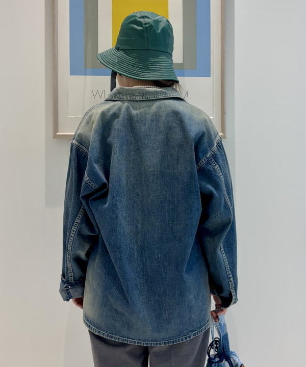 吉野 多恵さんの「BEAMS WOMEN｜【別注】BUZZ RICKSON’s / USED DENIM PULLOVER」を使ったコーディネート
