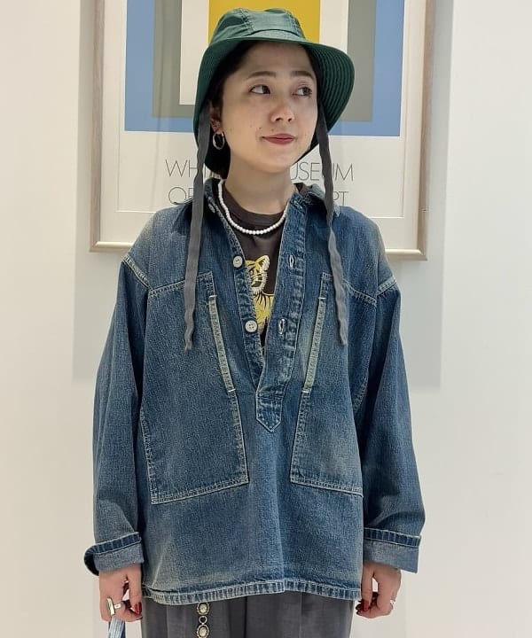 吉野 多恵さんの「BEAMS WOMEN｜【別注】BUZZ RICKSON’s / USED DENIM PULLOVER」を使ったコーディネート