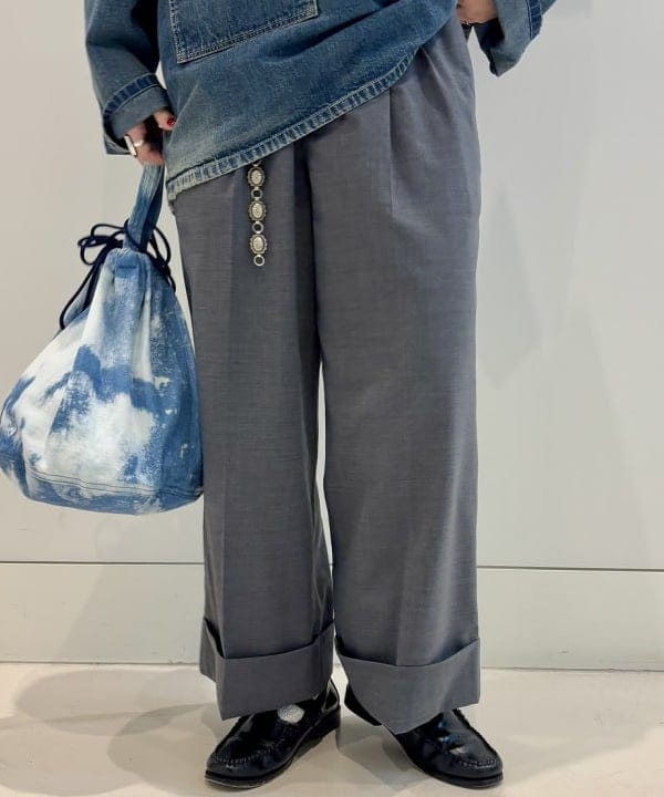 吉野 多恵さんの「BEAMS WOMEN｜【別注】BUZZ RICKSON’s / USED DENIM PULLOVER」を使ったコーディネート