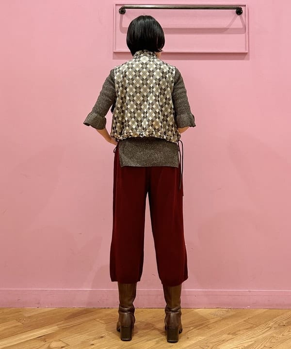 中村 ほのかさんの「BEAMS WOMEN｜ポリエステル ジャガード ベスト」を使ったコーディネート