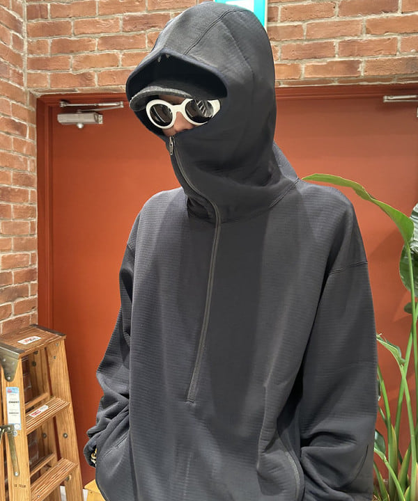 shimaさんの「BEAMS WOMEN｜撥水 レイズド ハーフジップ フーディ」を使ったコーディネート