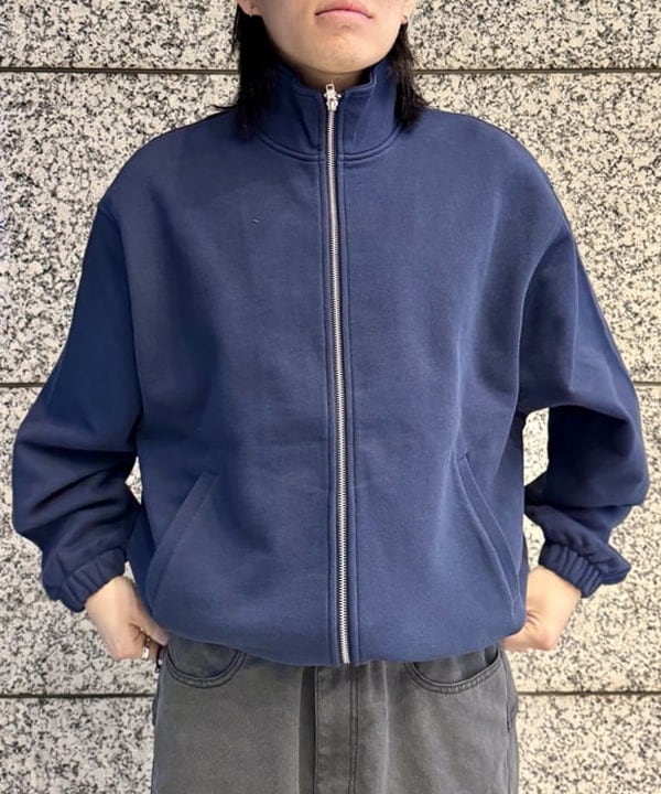 配島 孝明さんの「BEAMS WOMEN｜【別注】Champion / ジップ ジャケット」を使ったコーディネート