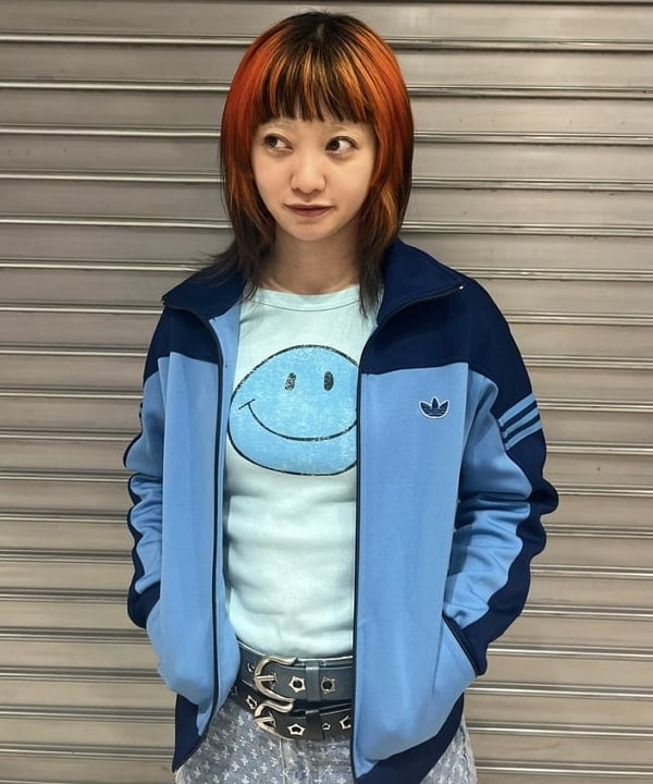 前田 優衣さんの「BEAMS WOMEN｜【別注】athletic wear MASON / スマイル ロングスリーブT」を使ったコーディネート