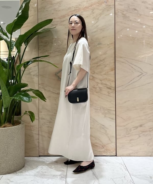 関 桂子さんの「BEAMS WOMEN｜グロス Tドレス .M」を使ったコーディネート