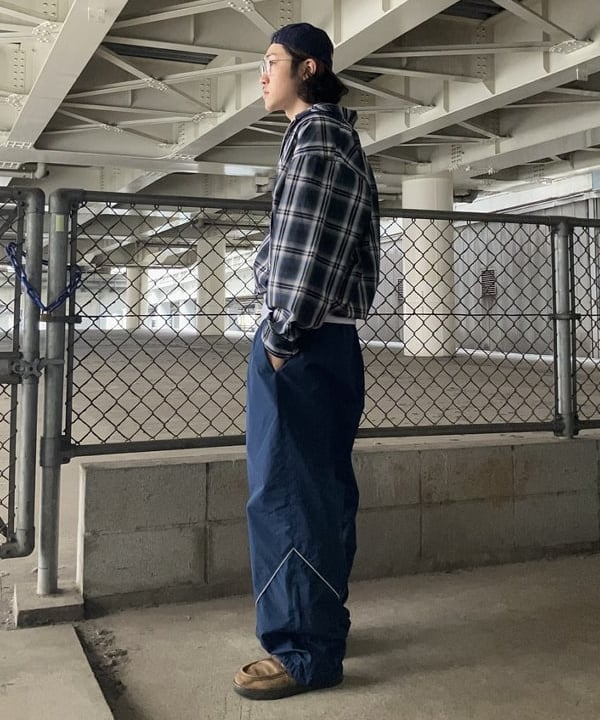 タマイユウトさんの「BEAMS WOMEN｜ショート チェック ブルゾン」を使ったコーディネート